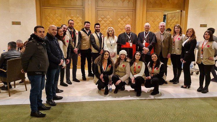 Il cardinale Sandri tra alcuni dei partecipanti alla Conferenza di Damasco