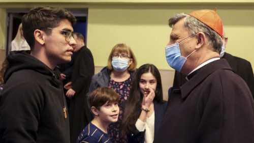 In Polonia per il Sinodo, Grech porta ai profughi la vicinanza del Papa