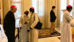 Cardinal-Czerny-con-i-vescovi-di-Senegal-1.jpg