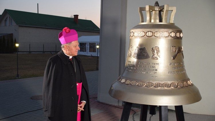 Do lwowskiej parafii św. Jana Pawła II wprowadzono „Dzwon nienarodzonych”, który w październiku ubiegłego roku w Watykanie poświecił Papież Franciszek. 