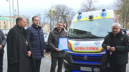 L’ambulance du Pape est arrivée en Ukraine 