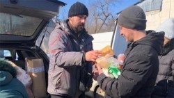 WFP-Pam-Ucraina-Kharkiv-distribuzione-aiuti-pane-auto.jpg