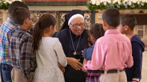 “Con esta luz”: la historia de Sor María Rosa Leggol, la Madre Teresa de Honduras