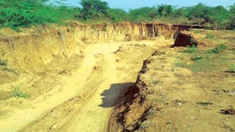  கவுசிகா ஆற்றில் மண் கடத்தல்