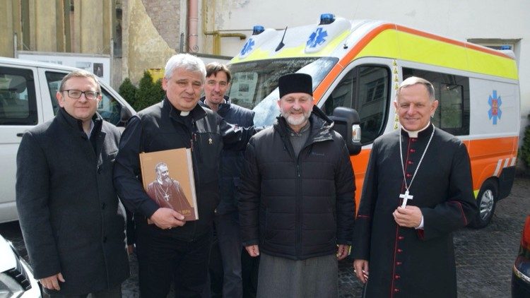 Кардинал Конрад Краевский с католическими иерархами во Львове (12 апреля 2022 г.)