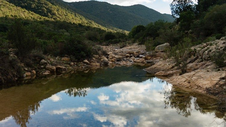 Espelhos de água entre os vales do Oásis