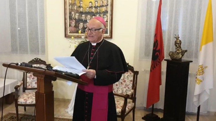 Imzot Angelo Massafra, kryetar i Konferencës Ipeshkvnore të Shqipërisë