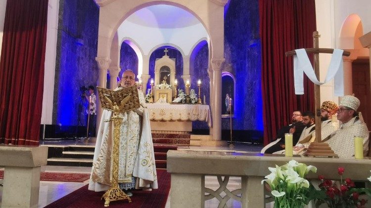 البطريرك ميناسيان: بقيامة يسوع من الموت وُهِبنا الغفران والمحبة