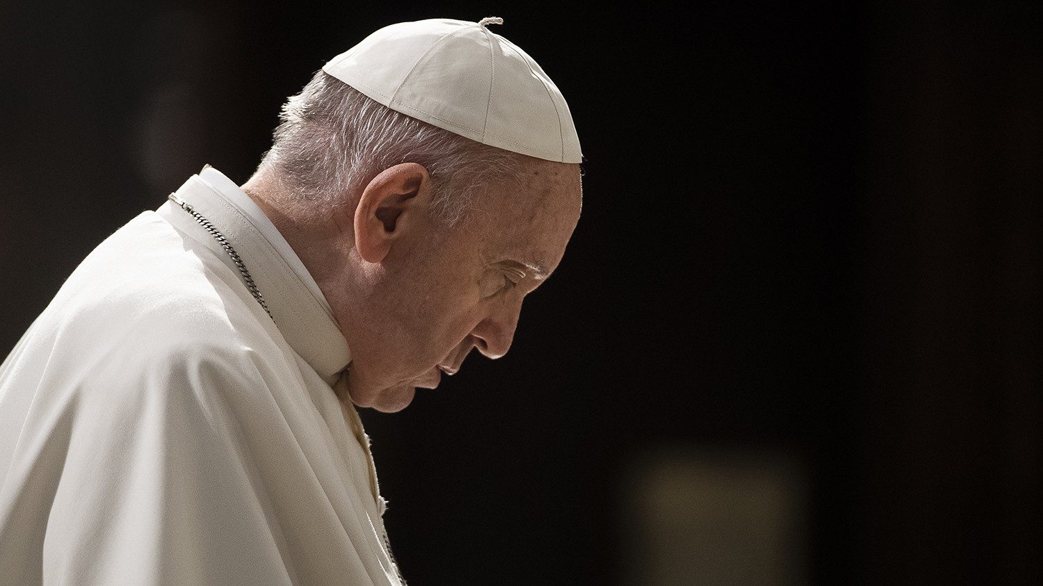 Ucrânia: Papa Francisco pede que cessem os ataques e prevaleça a