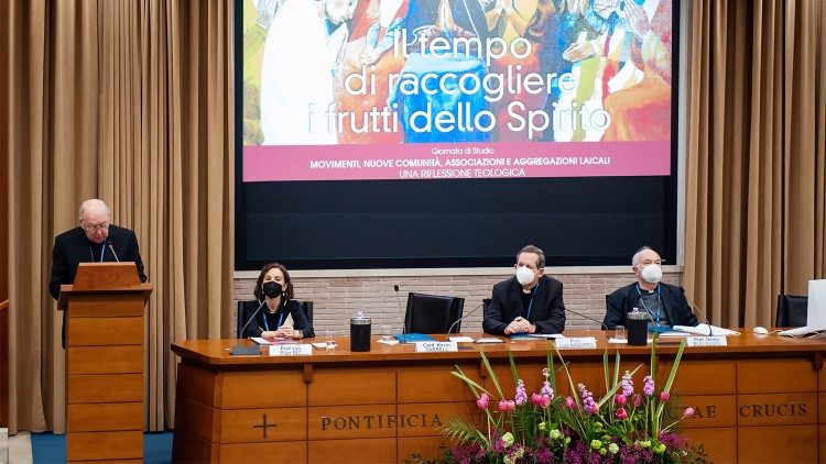 Jornada de estudio sobre los movimientos y nuevas comunidades en la Pontificia Universidad de la Santa Cruz