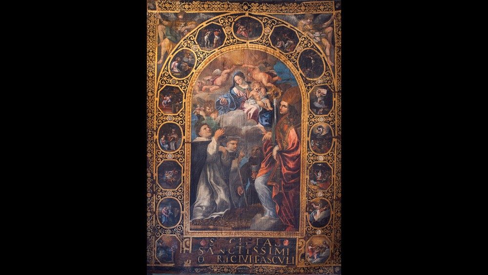 Ludovico Trasi (Ascoli piceno, 1634 - 1694) Stendardo con Madonna del Rosario e Santi (recto) olio su seta applicata su tela  Ascoli Piceno, Chiesa di San Pietro Martire