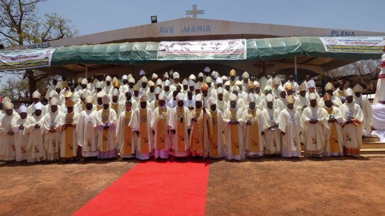 I vescovi della Recowa-Cerao