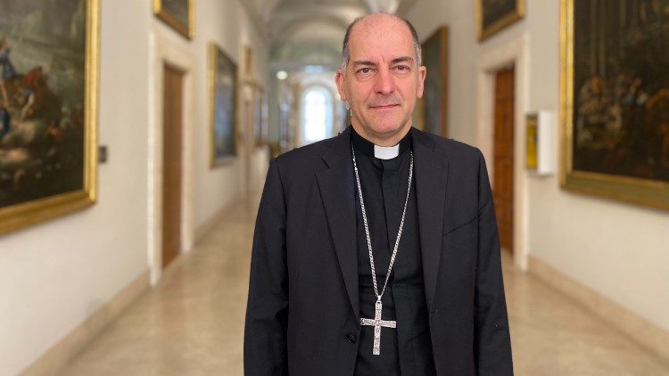 Erzbischof Dal Toso