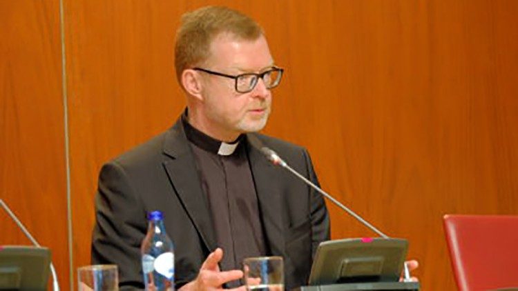 Padre Hans Zollner, membro da Comissão Pontifícia para a Tutela dos Menores - Foto: Agência ECCLESIA/HM