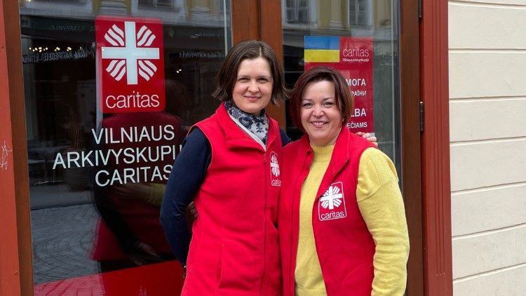 Vilniaus „Caritas“ savanorės: Božena Anuškevič ir Jurgita Maciulevičienė