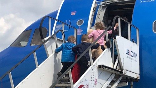 Arrivati in Italia 63 orfani evacuati dall’Ucraina