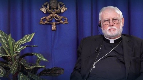 Arcibiskup Gallagher: Ukrajina má právo na obranu, ale pozor na zvýšené vyzbrojování