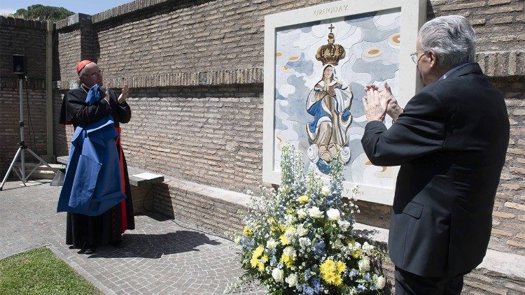 Inaugurazione dell'immagine della Vergine dei Trentatrè nei Giardini vaticani 