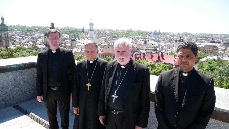 Mons. Gallagher in Ucraina, la Lviv (18 mai 2022)
