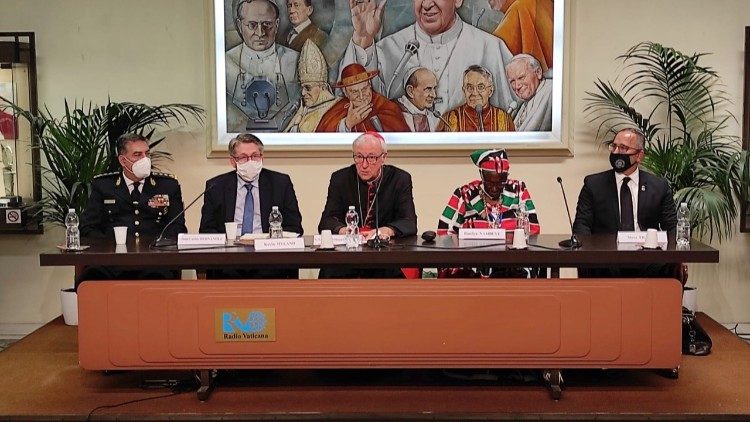 Rueda de prensa del Grupo Santa Marta en la Sala Marconi  de Radio Vaticano- VaticanNews