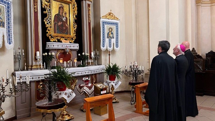 Монсеньор Галахър в Лвов