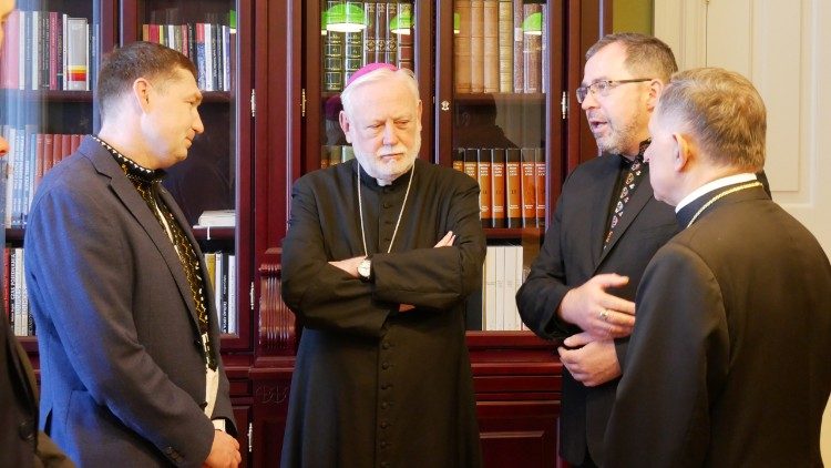Erzbischof Gallagher in der Ukraine