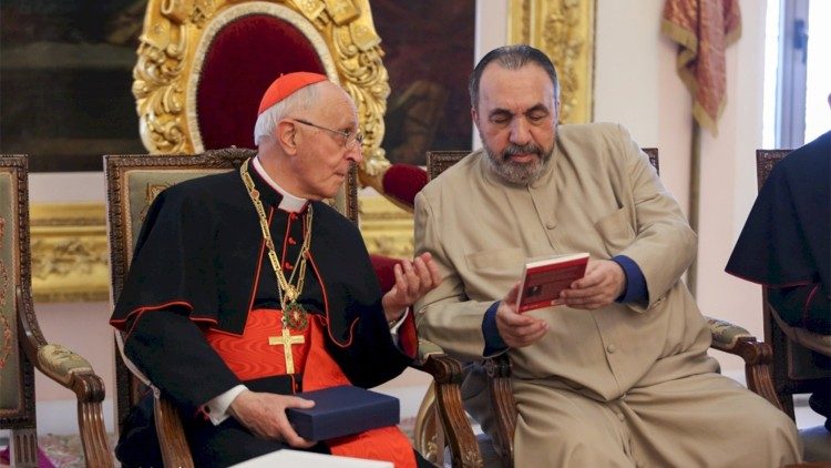 El Card. Fernando Filoni junto a S.B. Nourhan I en su visita el Patriarcado Armeno de Jerusalén