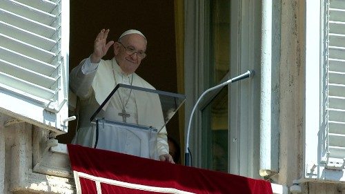 Solennità dell'Ascensione, il Papa: portiamo a Dio le sofferenze del mondo