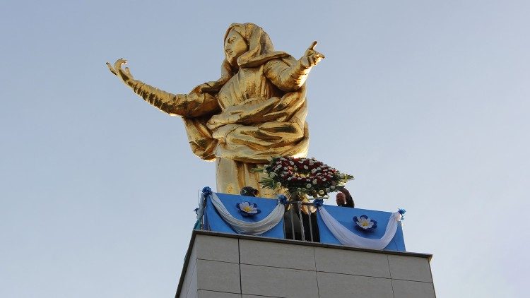 La statua della Madonna a Montemario (Roma)