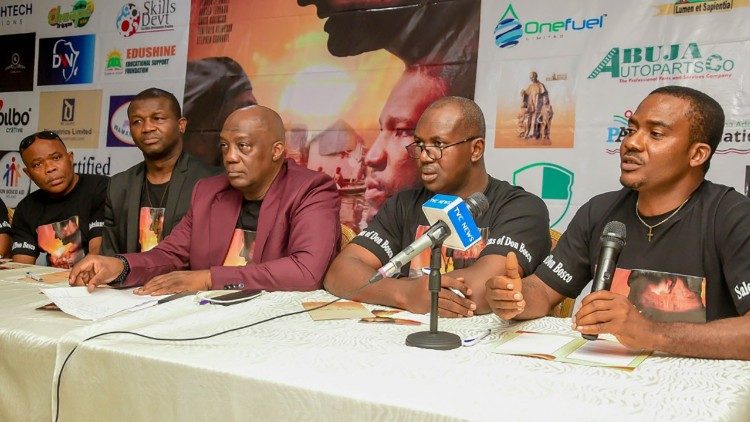 Conferencia de prensa de la película El Oratorio en Abuja