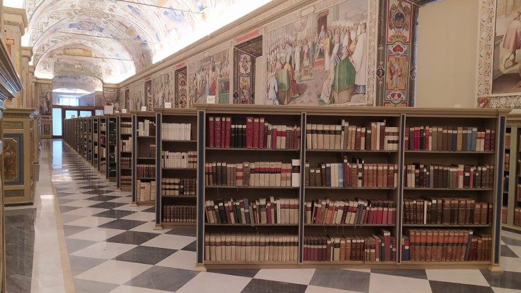 La Biblioteca Apostolica Vaticana  (Salone Sistino)