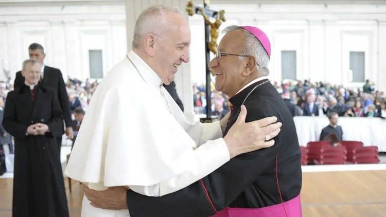El neo cardenal Jiménez Carvajal asegura que con el Papa Francisco Mantiene una "amistad muy sencilla"