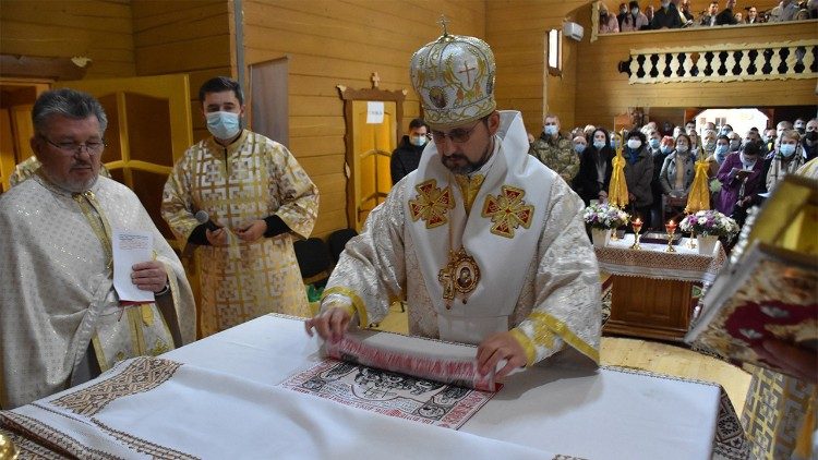 Foto de arquivo: o bispo greco-católico exarca de Odessa, na Ucrãnia, dom Mykhaylo Bubniy