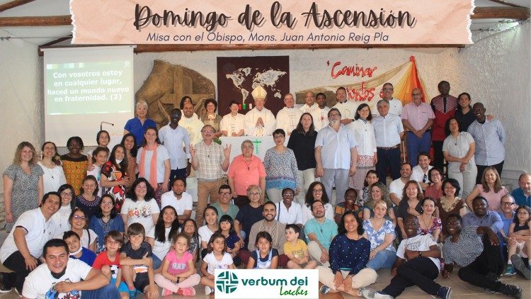 Монсеньор Хуан Антонио Рейг Пла на встрече с членами Verbum Dei Лоэчеса, 29 мая 2022 г. (© Fraternidad Misionera Verbum Dei Loeches)