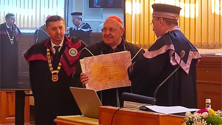 Entrega del título Honoris Causa que recibió el cardenal Leonardo Sandri, en Rumanía