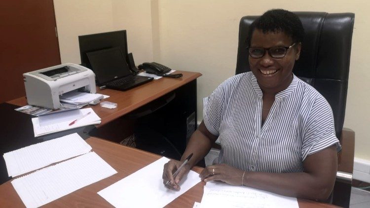 Alice Albertina Nhamposse, Docente na Extensão de Maputo da Universidade Católica de Moçambique (UCM)