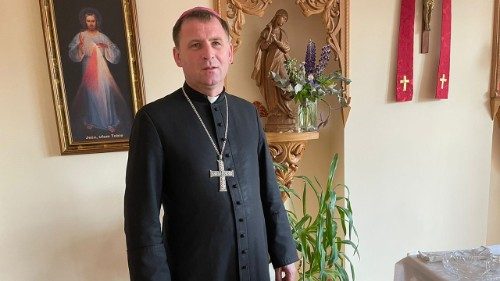 Ucraina, il vescovo di Kharkiv: la guerra è il male, la fede ci conforta come un abbraccio