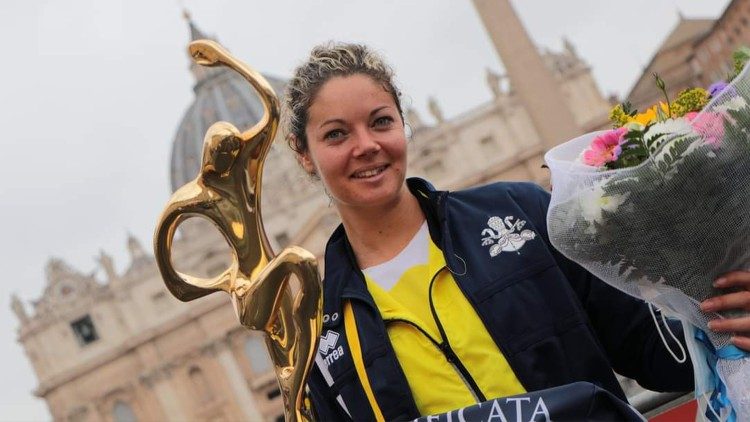 Sara Carnicelli de 27 años, hija de un empleado del Vaticano, correrán los 5000 metros.