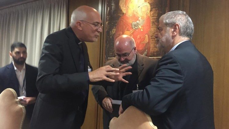Un momento dell'incontro in Vaticano