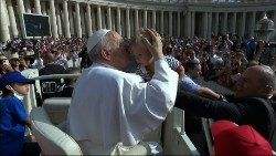 2022-06-22-UDIENZA-GENERALE.11_12_20_09.Still003.jpg