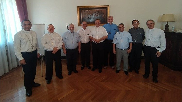 Grupo de bispos do Regional Noroeste e Norte1 da Conferência Nacional dos Bispos do Brasil (CNBB),