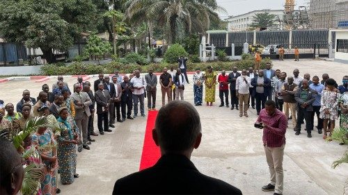 Parolin a Kinshasa: lavorare per la pace nel Paese e per il bene della popolazione
