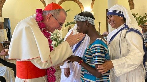 Cardinal Parolin with the poor in Kinshasa: ‘You have passed from death to life’