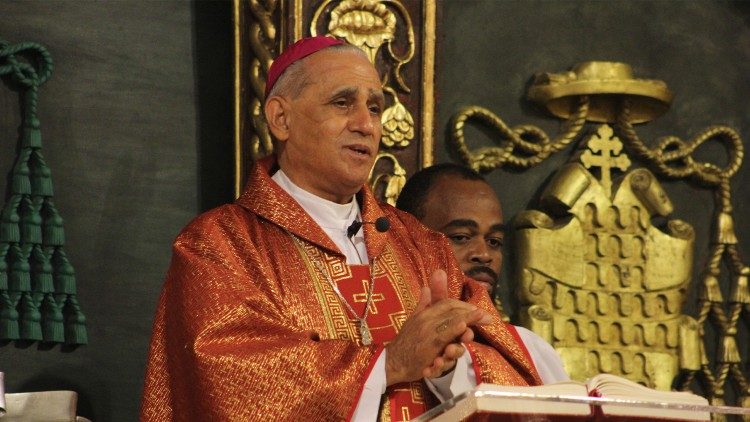 Monseñor Freddy Bretón Martínez, arzobispo de Santiago de los Caballeros y presidente de la CED