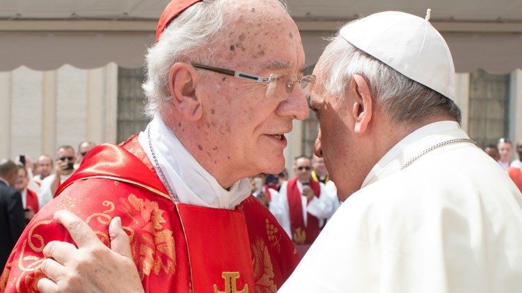Kardinali Hummes e Papa Françesku