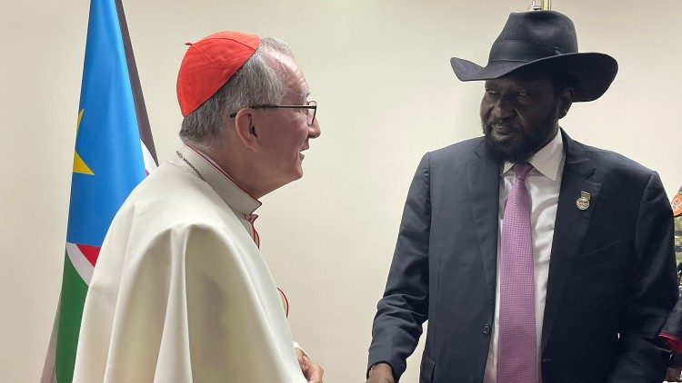 El Cardenal Pietro Parolin y el Presidente de Sudán del Sur