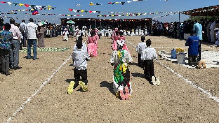 Mass at the displaced persons' camp in Bentiu