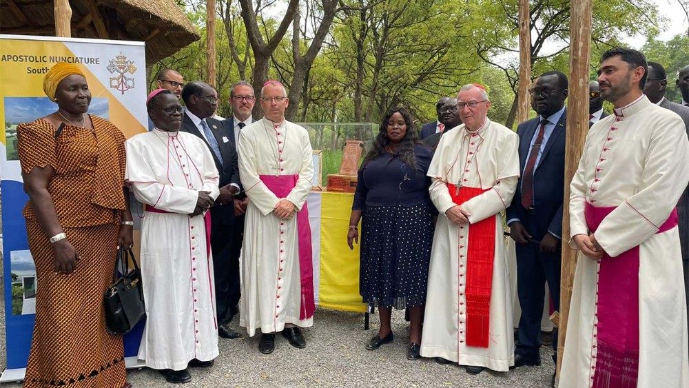À Juba, bénédiction de la première pierre de la nonciature apostolique, en présence du cardinal Pietro Parolin - le 7 juillet 2022