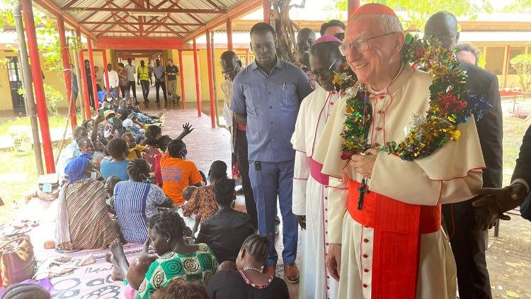 Uno dei momenti della visita del cardinale Parolin in Sud Sudan