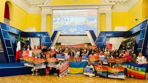 Marcha pela paz de italianos a Kiev supera as expectativas